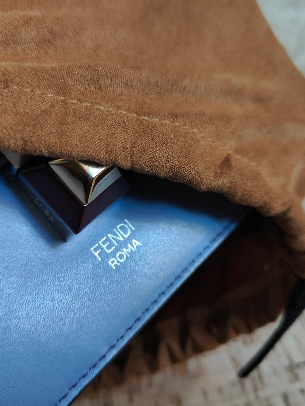 Fendi Kan I light blue shoulder purse - Picture 3 of 14